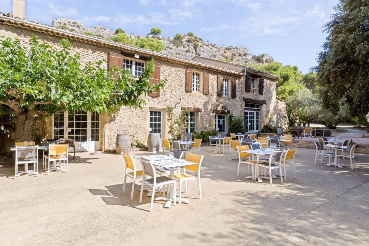 Best Western Domaine De Roquerousse Salon-de-Provence Bagian luar foto