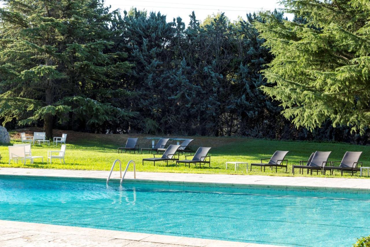 Best Western Domaine De Roquerousse Salon-de-Provence Bagian luar foto