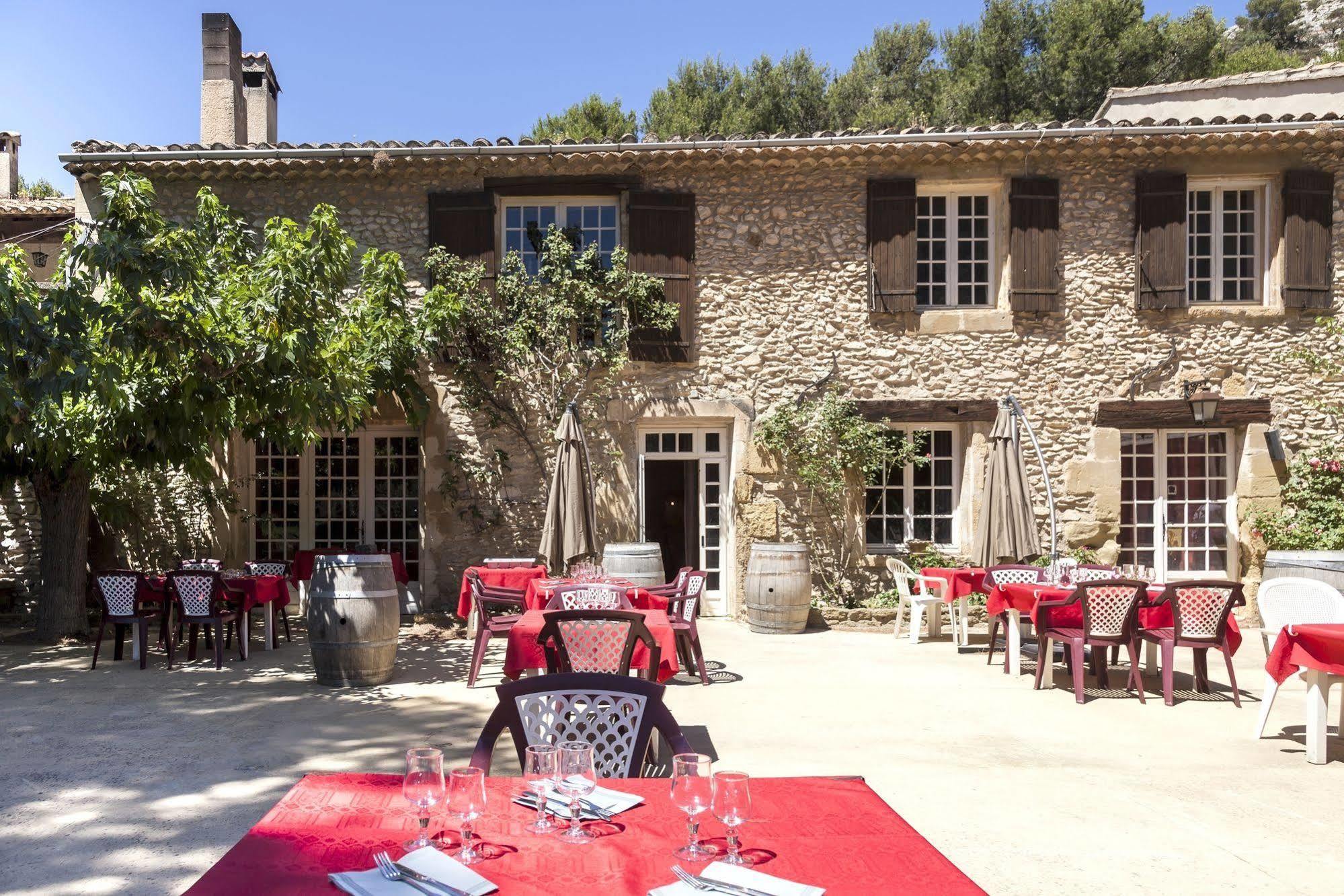 Best Western Domaine De Roquerousse Salon-de-Provence Bagian luar foto