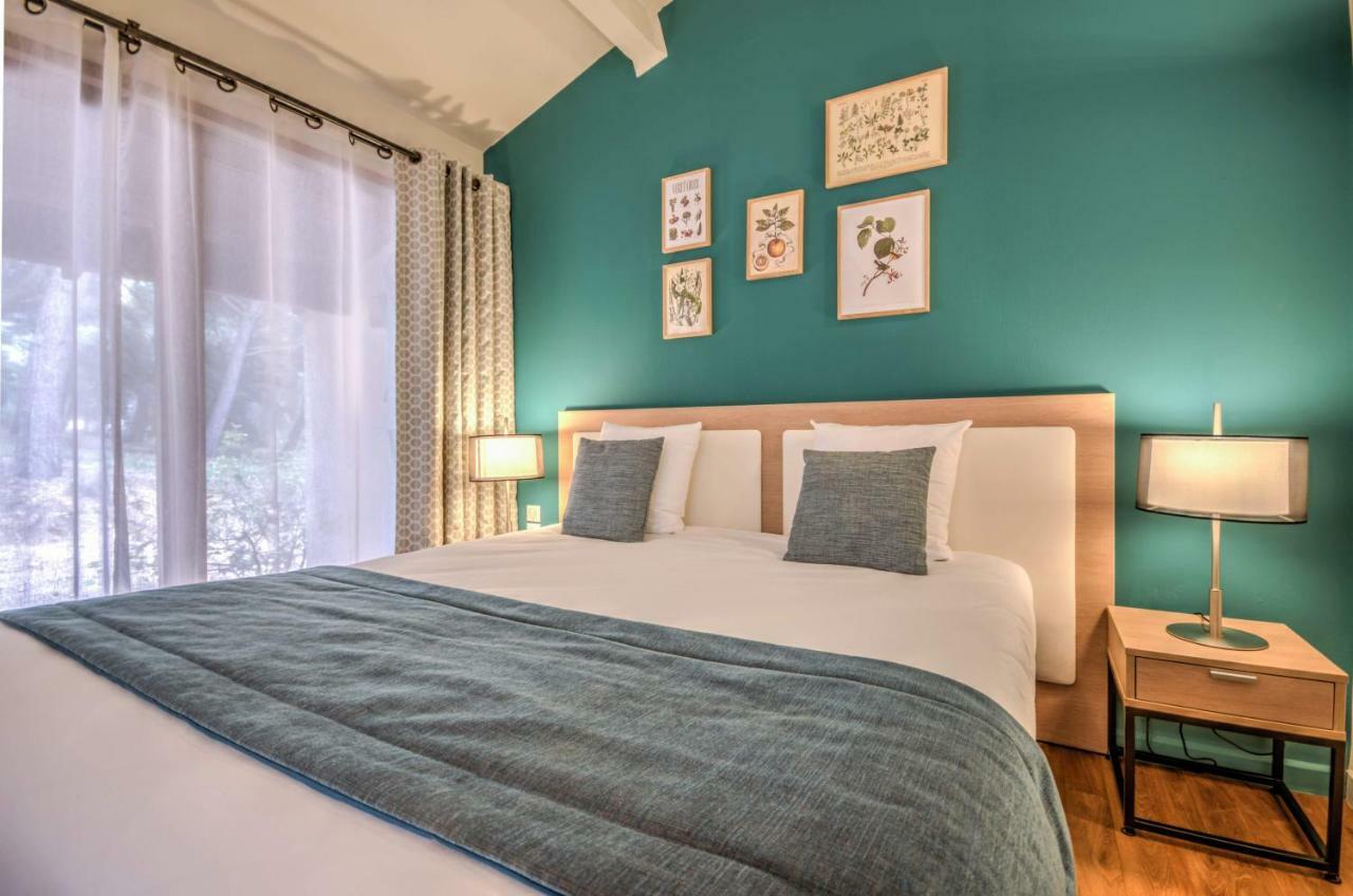 Best Western Domaine De Roquerousse Salon-de-Provence Bagian luar foto