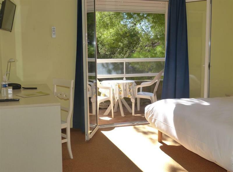 Best Western Domaine De Roquerousse Salon-de-Provence Bagian luar foto