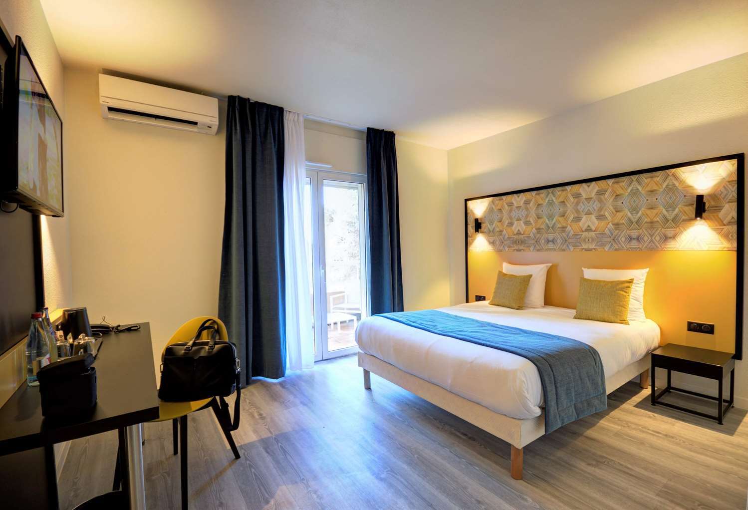 Best Western Domaine De Roquerousse Salon-de-Provence Bagian luar foto