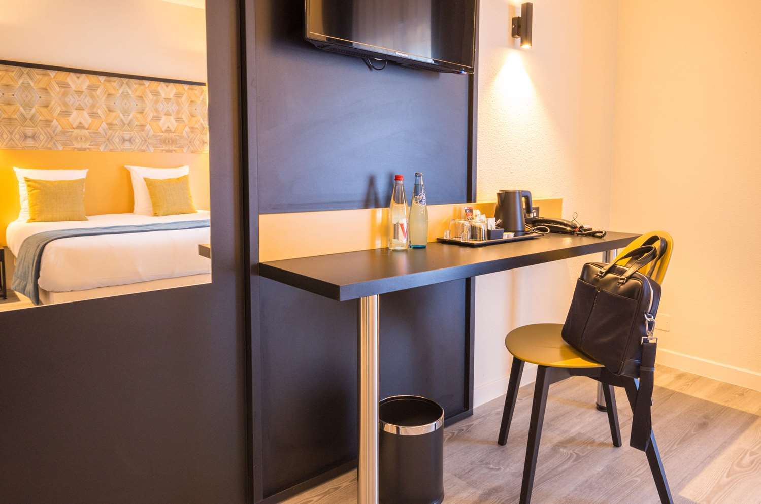 Best Western Domaine De Roquerousse Salon-de-Provence Bagian luar foto